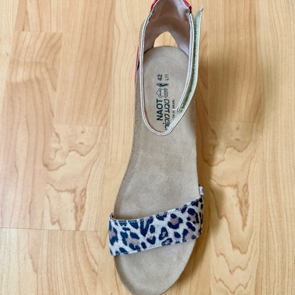 Naot Pixie Wedge Ankle Strap Sandal in Leopard & Red / Size 42 (US 10.5-11) - Picture 3 of 7